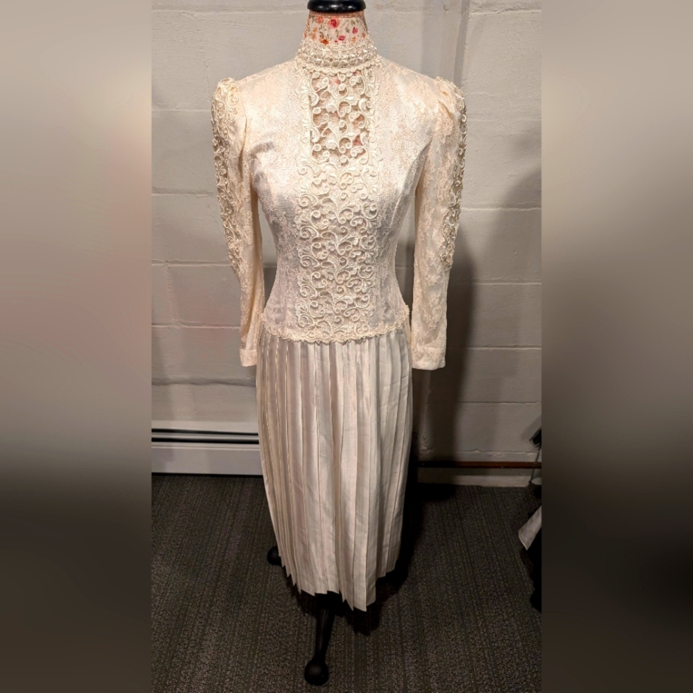 Vintage Scott McClintock wedding dress